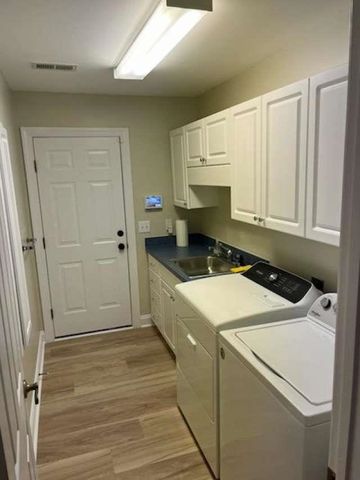 4 Old Barge Dr., Pawleys Island, SC 29585