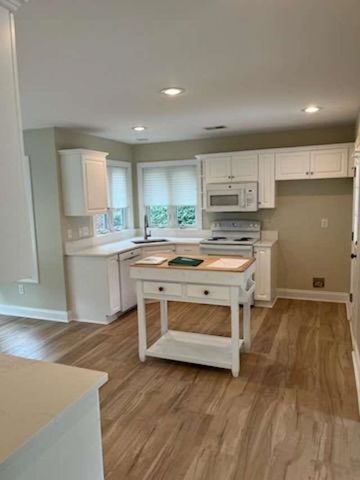 4 Old Barge Dr., Pawleys Island, SC 29585