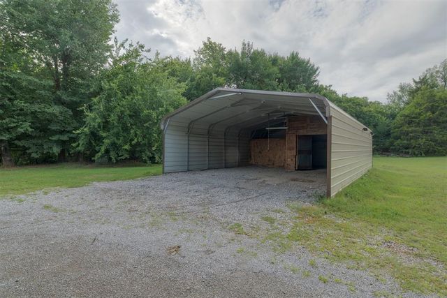 4000 N Country Club Road, Newcastle, OK 73065