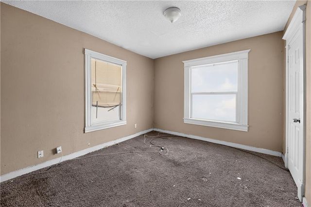 2019 E 35th Street, Kansas City, MO 64109