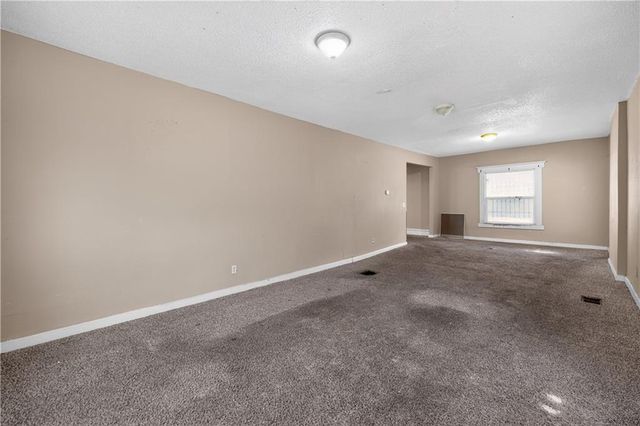 2019 E 35th Street, Kansas City, MO 64109