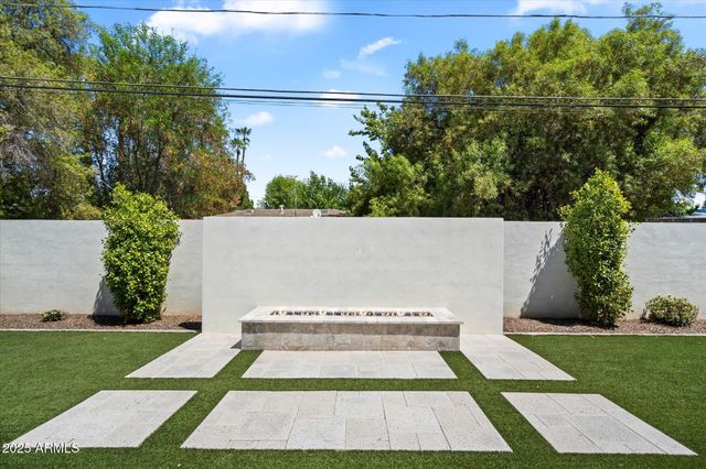 3810 E Devonshire Avenue, Phoenix, AZ 85018