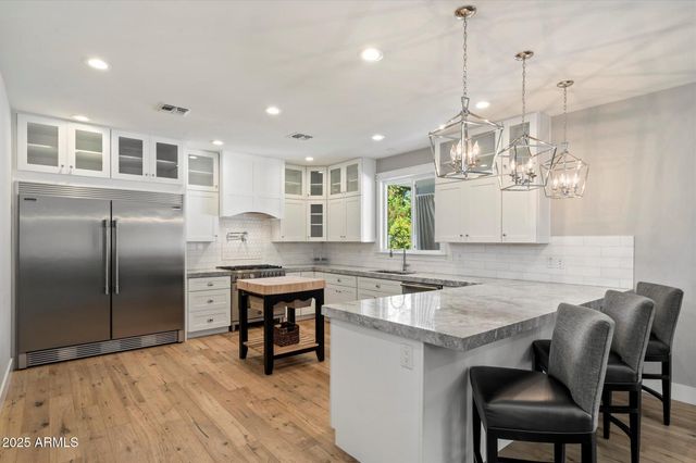 3810 E Devonshire Avenue, Phoenix, AZ 85018