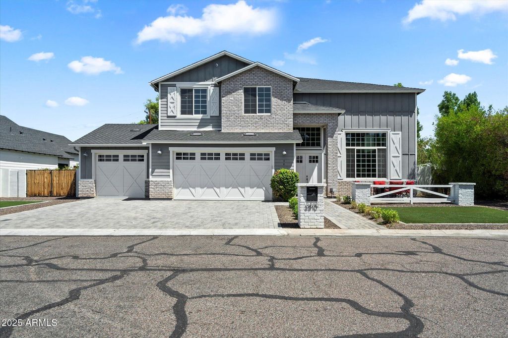 3810 E Devonshire Avenue, Phoenix, AZ 85018