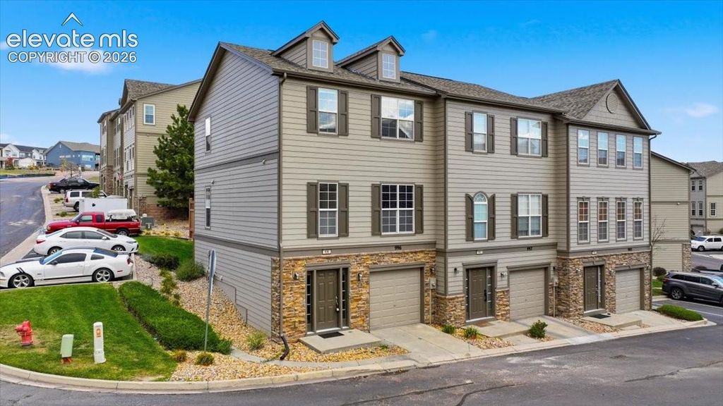 996 Burning Bush Point, Monument, CO 80132 — exterior