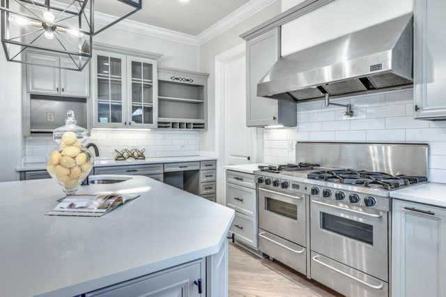 5 Camel Back Ct, Brentwood, TN 37027