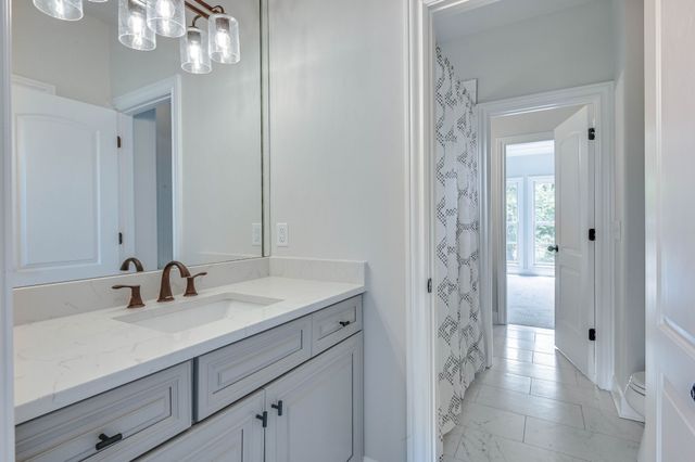 5 Camel Back Ct, Brentwood, TN 37027