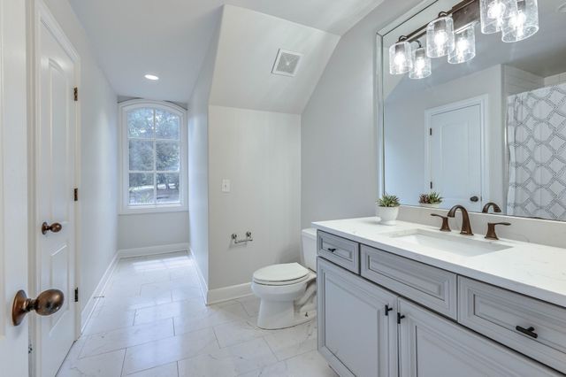 5 Camel Back Ct, Brentwood, TN 37027