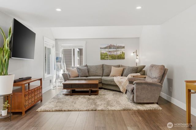 22830 262nd Avenue SE, Maple Valley, WA 98038