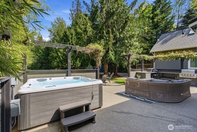 22830 262nd Avenue SE, Maple Valley, WA 98038