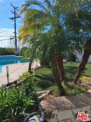 5424 S Sherbourne Drive, Los Angeles, CA 90056
