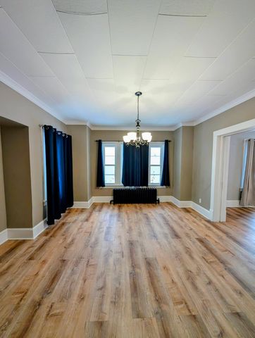 214 S 5th Street, Montevideo, MN 56265