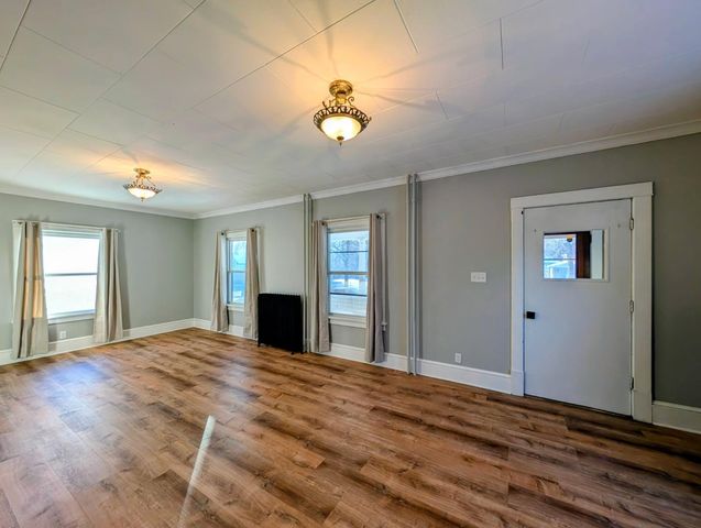 214 S 5th Street, Montevideo, MN 56265