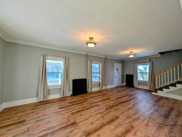 214 S 5th Street, Montevideo, MN 56265