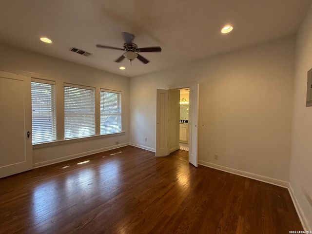 270 E ROSEWOOD AVE, San Antonio, TX 78212