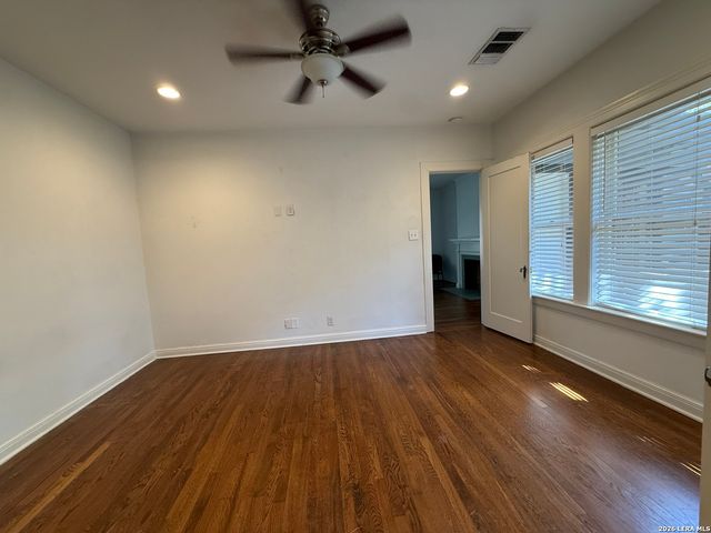 270 E ROSEWOOD AVE, San Antonio, TX 78212