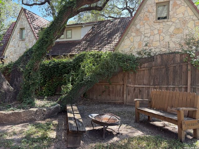 270 E ROSEWOOD AVE, San Antonio, TX 78212
