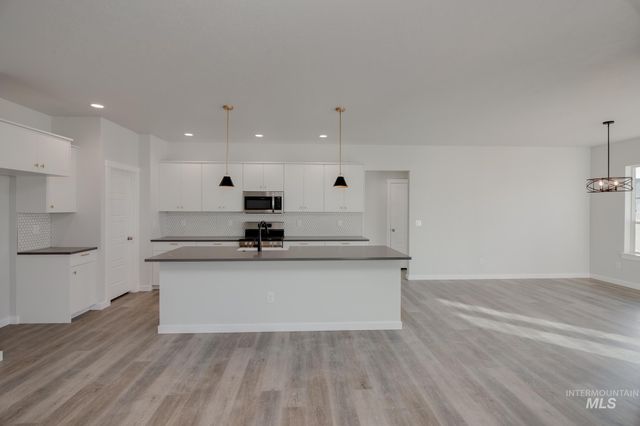 13694 Oliver Street, Caldwell, ID 83607