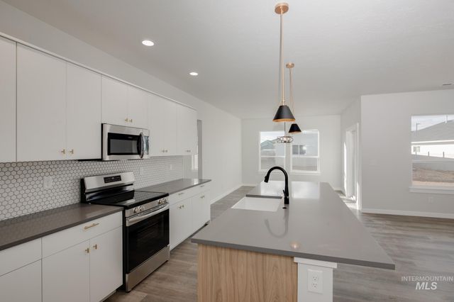 13694 Oliver Street, Caldwell, ID 83607