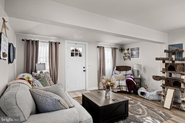 42 E 6TH AVE, Pine Hill, NJ 08021