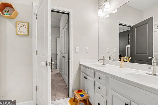 145 Concord Court, Fayetteville, GA 30214