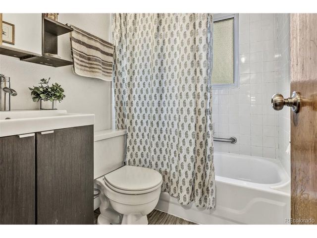2611 S Logan St 2615, Denver, CO 80210