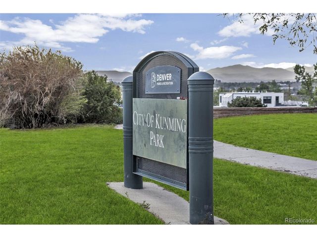 2611 S Logan St 2615, Denver, CO 80210