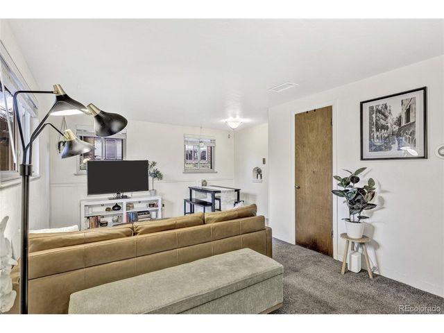 2611 S Logan St 2615, Denver, CO 80210