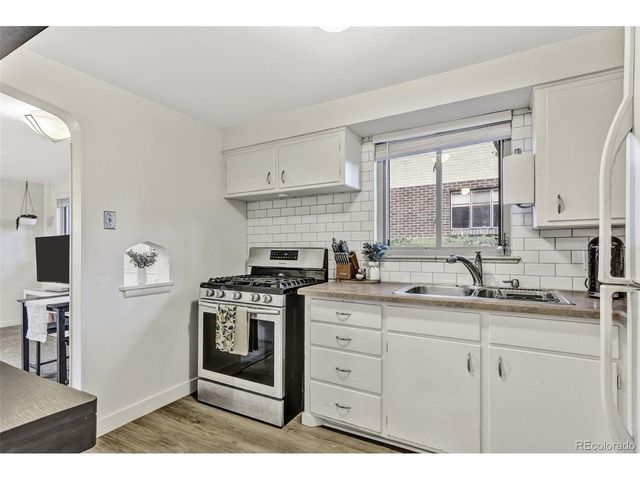 2611 S Logan St 2615, Denver, CO 80210
