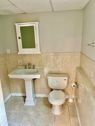 9 Brooks Road 9, Sudbury, MA 01776