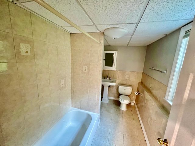 9 Brooks Road 9, Sudbury, MA 01776