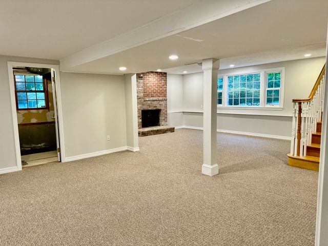 9 Brooks Road 9, Sudbury, MA 01776
