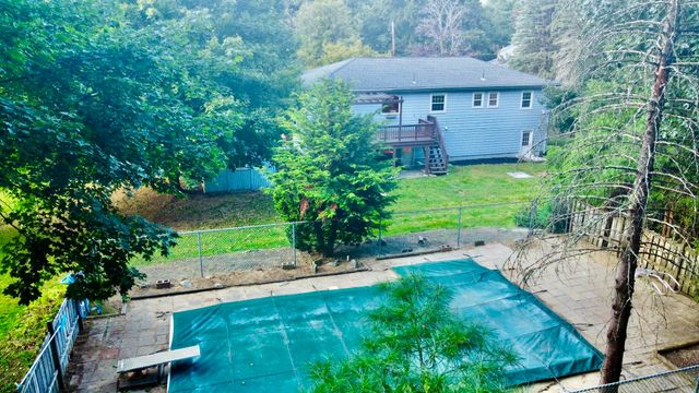 9 Brooks Road 9, Sudbury, MA 01776