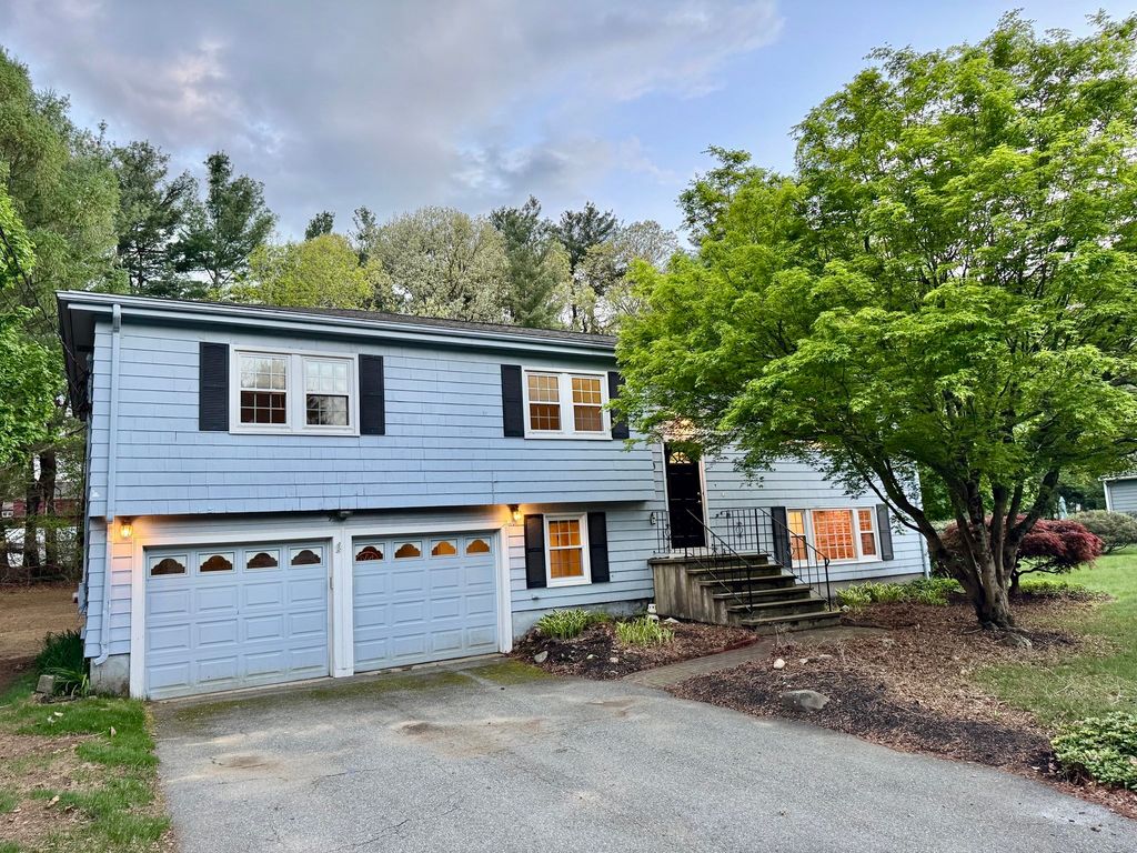 9 Brooks Road 9, Sudbury, MA 01776