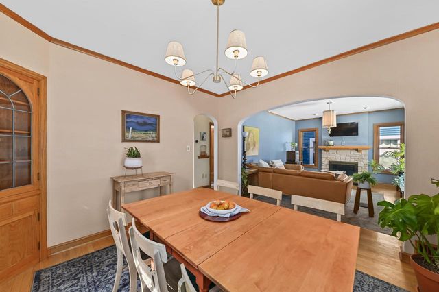 2877 S 46th STREET, Milwaukee, WI 53219