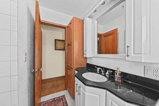 2877 S 46th STREET, Milwaukee, WI 53219