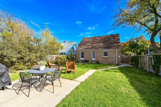 2877 S 46th STREET, Milwaukee, WI 53219