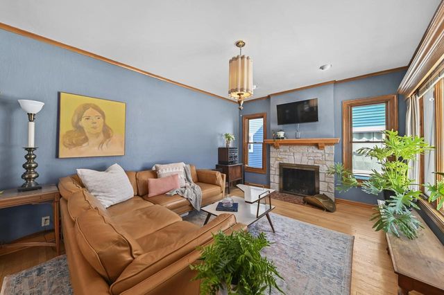 2877 S 46th STREET, Milwaukee, WI 53219