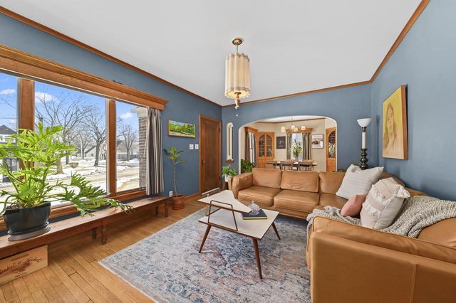 2877 S 46th STREET, Milwaukee, WI 53219