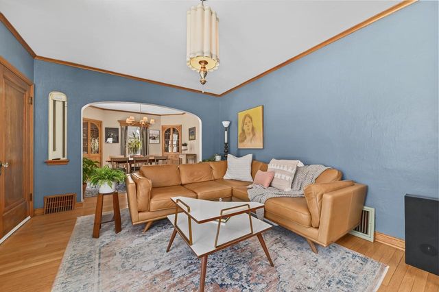 2877 S 46th STREET, Milwaukee, WI 53219