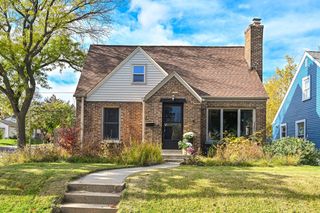 2877 S 46th STREET, Milwaukee, WI 53219