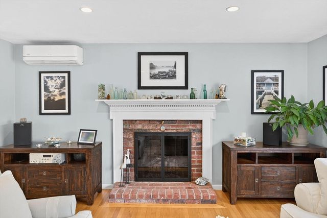 3 Bittersweet Ln, Harwich, MA 02645