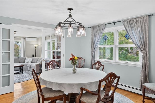 3 Bittersweet Ln, Harwich, MA 02645