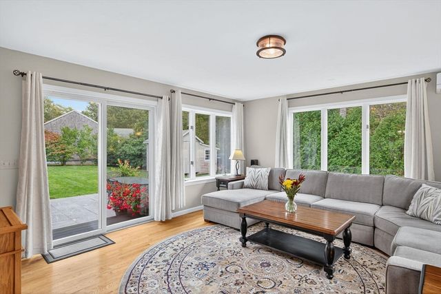 3 Bittersweet Ln, Harwich, MA 02645