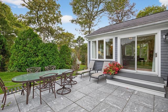 3 Bittersweet Ln, Harwich, MA 02645