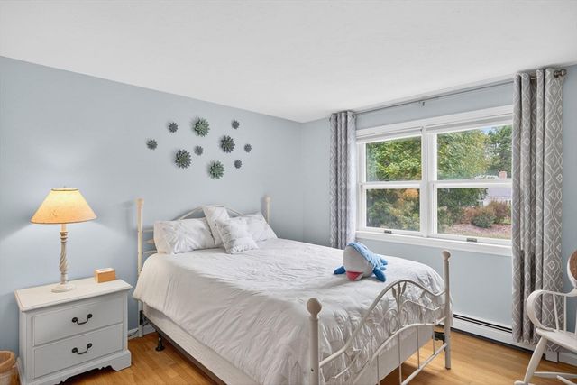 3 Bittersweet Ln, Harwich, MA 02645