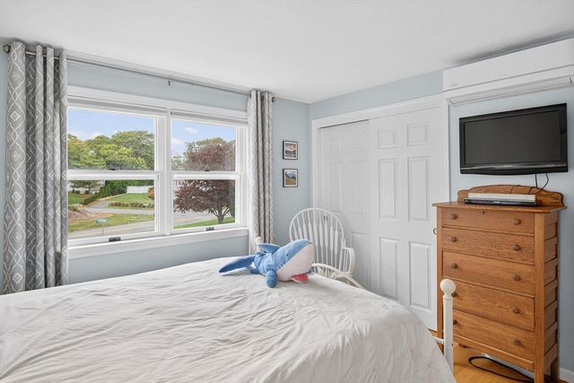 3 Bittersweet Ln, Harwich, MA 02645