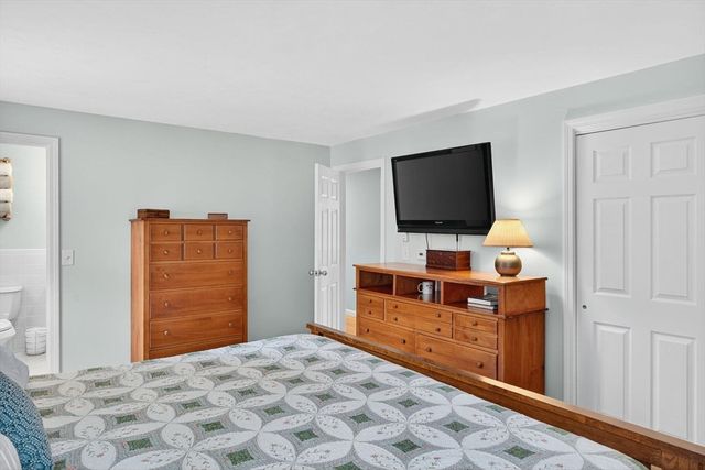 3 Bittersweet Ln, Harwich, MA 02645