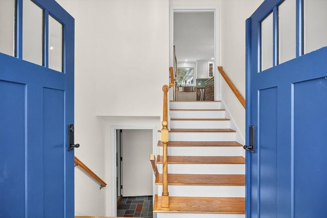 3 Bittersweet Ln, Harwich, MA 02645