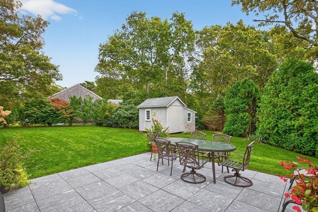 3 Bittersweet Ln, Harwich, MA 02645